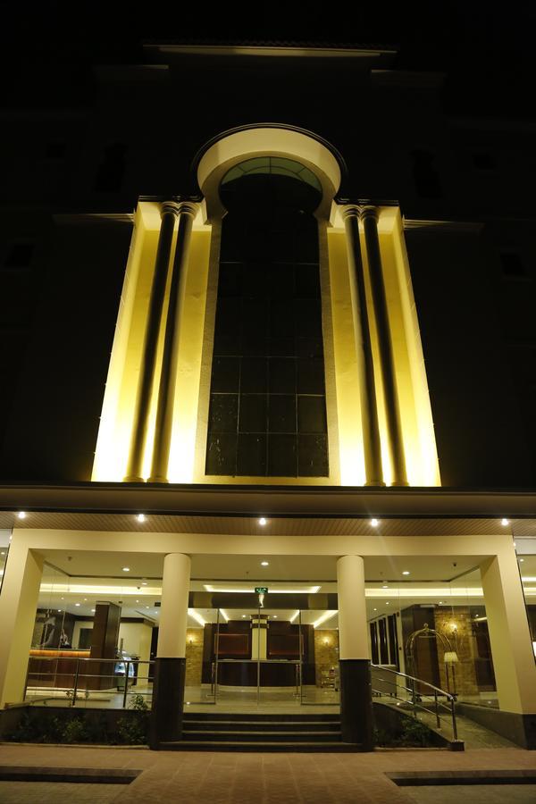 Flora Hotel Suite 2 فلورا2 للشقق المخدومة Rijad Zewnętrze zdjęcie