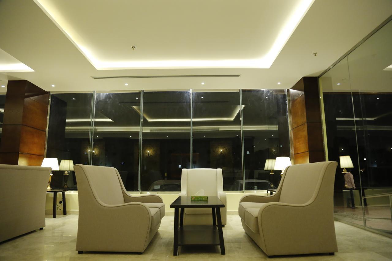 Flora Hotel Suite 2 فلورا2 للشقق المخدومة Rijad Zewnętrze zdjęcie