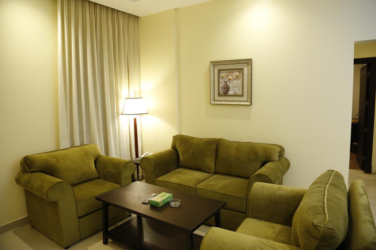 Flora Hotel Suite 2 فلورا2 للشقق المخدومة Rijad Zewnętrze zdjęcie