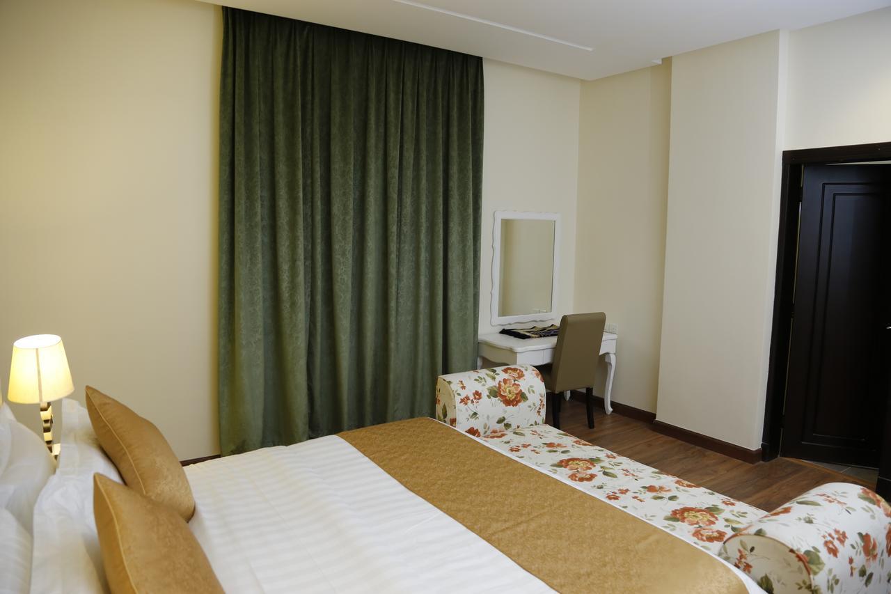 Flora Hotel Suite 2 فلورا2 للشقق المخدومة Rijad Zewnętrze zdjęcie